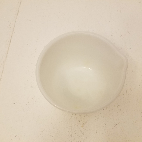 Vintage Glasbake Made for Sunbeam 19CJ Large White Milk Glass Mixer Mixing Bowl - Picture 3 of 10